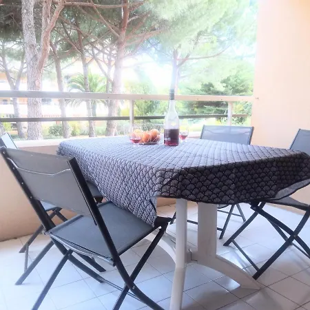 Plage, Entier , Piscine,parking,plage A 200m Apartmán Fréjus