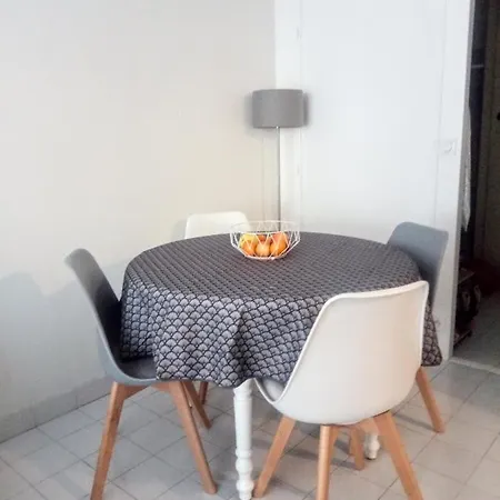 Plage, Entier , Piscine,parking,plage A 200m Daire Fréjus