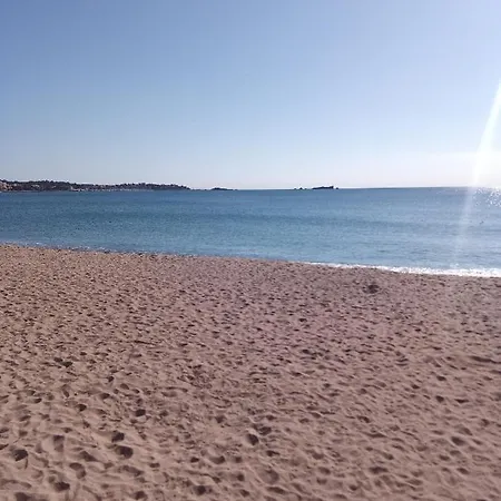 Plage, Entier , Piscine,parking,plage A 200m *